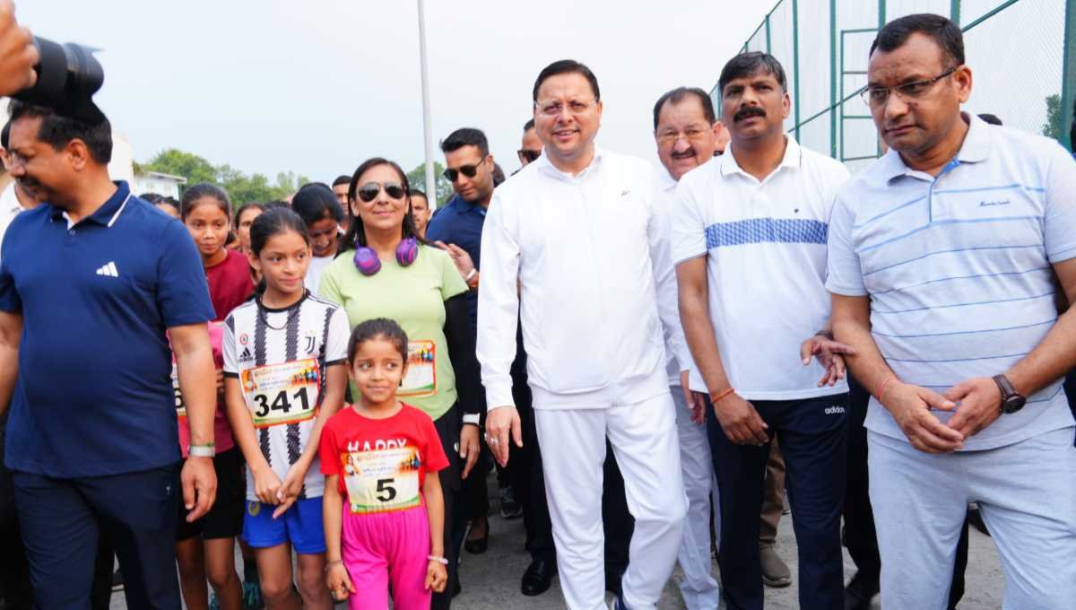 मुख्यमंत्री धामी ने पवेलियन ग्राउण्ड, देहरादून में “अहिल्या स्मृति मैराथन” एक विरासत-एक संकल्प कार्यक्रम में प्रतिभाग किया